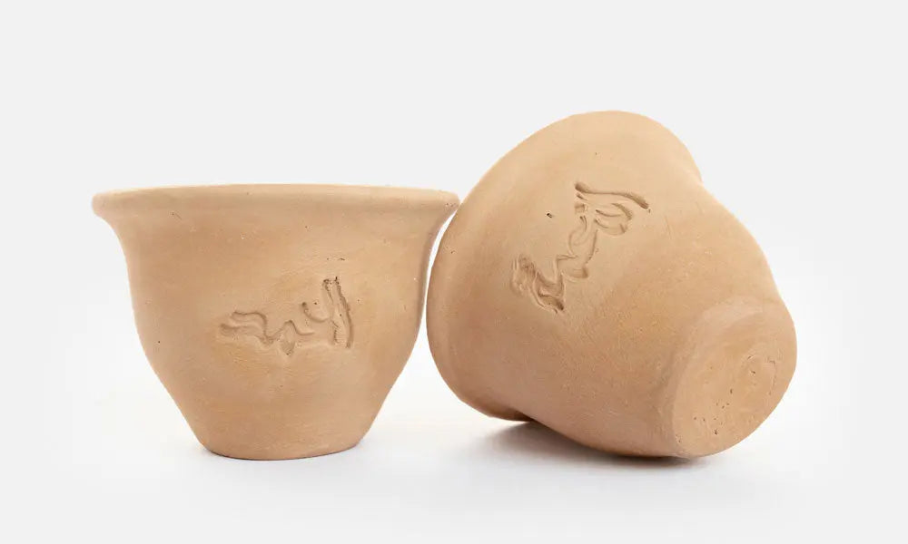 DIFC Wooden Box with Clay Coffee Cups Kashida Design