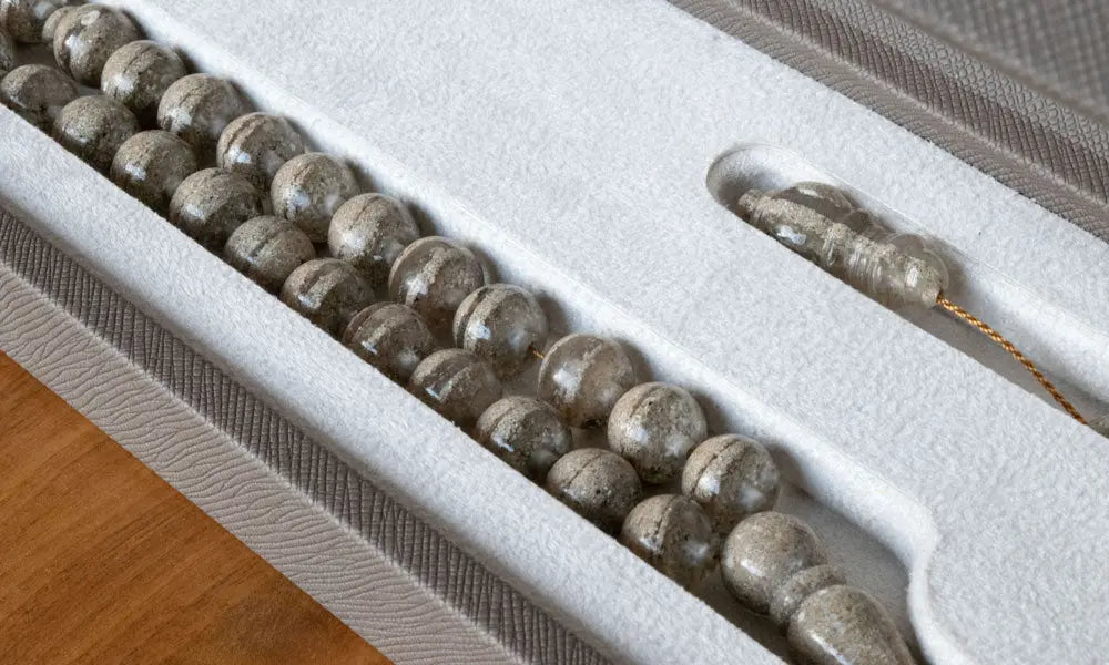 Sands of the UAE Rosary Kashida Design