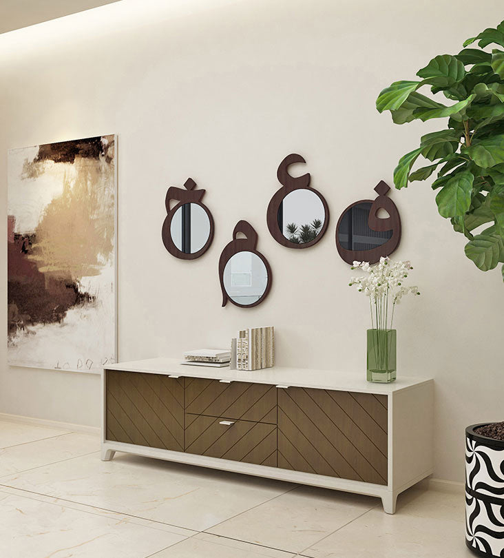 Letter Mirrors Kashida Design